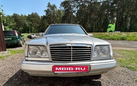 Mercedes-Benz E-Класс, 1994 год, 1 600 000 рублей, 3 фотография