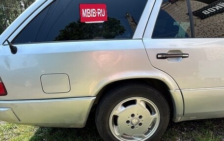 Mercedes-Benz E-Класс, 1994 год, 1 600 000 рублей, 7 фотография