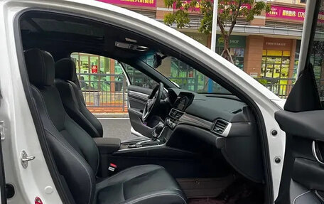 Honda Insight III, 2022 год, 1 810 000 рублей, 17 фотография