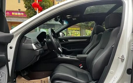Honda Insight III, 2022 год, 1 810 000 рублей, 16 фотография