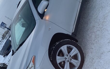 Toyota Highlander III, 2012 год, 2 499 999 рублей, 2 фотография