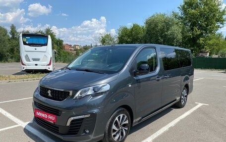 Peugeot Traveller I, 2020 год, 4 000 000 рублей, 3 фотография