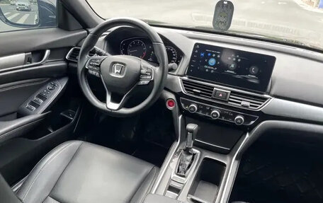 Honda Insight III, 2022 год, 1 860 000 рублей, 13 фотография