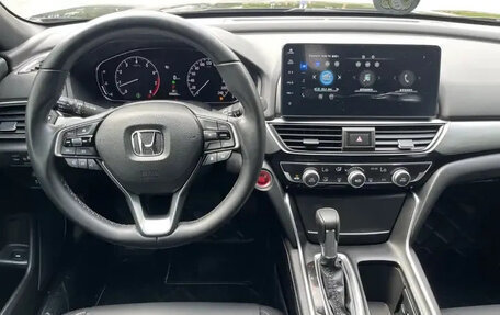 Honda Insight III, 2022 год, 1 860 000 рублей, 12 фотография