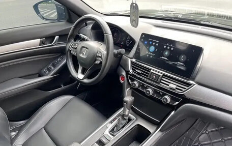 Honda Insight III, 2022 год, 1 860 000 рублей, 14 фотография