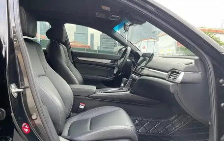 Honda Insight III, 2022 год, 1 860 000 рублей, 25 фотография
