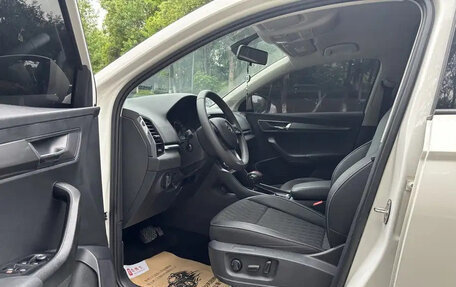 Skoda Karoq I, 2021 год, 1 650 000 рублей, 8 фотография