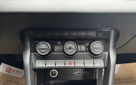 Skoda Karoq I, 2021 год, 1 650 000 рублей, 14 фотография