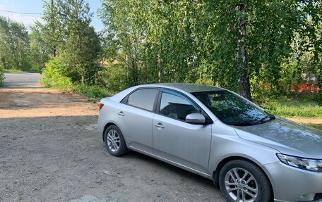 KIA Cerato III, 2010 год, 800 000 рублей, 3 фотография