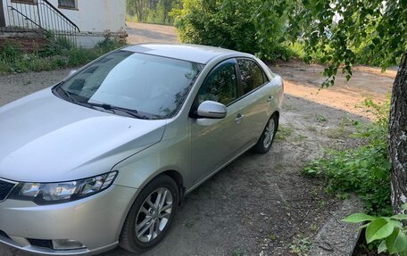 KIA Cerato III, 2010 год, 800 000 рублей, 2 фотография