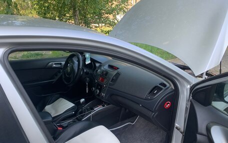 KIA Cerato III, 2010 год, 800 000 рублей, 6 фотография