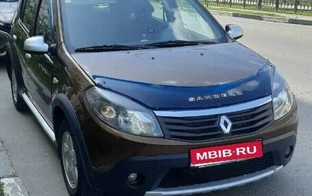 Renault Sandero II рестайлинг, 2013 год, 730 000 рублей, 1 фотография