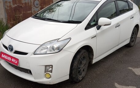 Toyota Prius, 2011 год, 660 000 рублей, 4 фотография