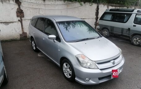 Honda Stream I рестайлинг, 2003 год, 690 000 рублей, 1 фотография