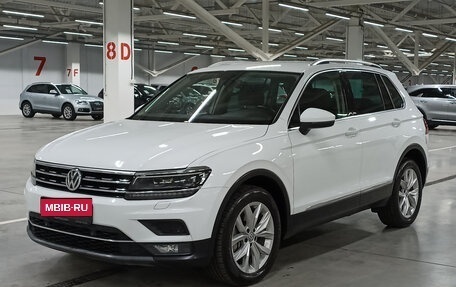 Volkswagen Tiguan II, 2018 год, 2 181 750 рублей, 1 фотография