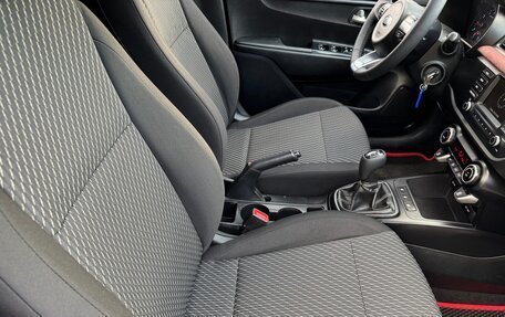 KIA Rio IV, 2017 год, 1 000 000 рублей, 16 фотография