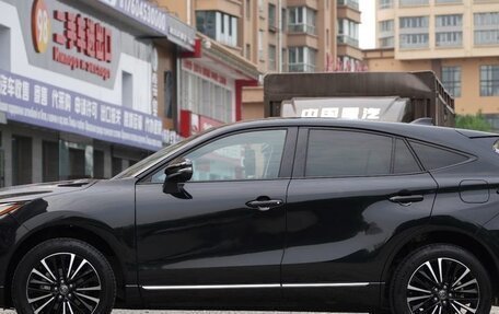 Toyota Venza, 2022 год, 3 800 000 рублей, 2 фотография