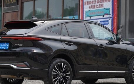 Toyota Venza, 2022 год, 3 800 000 рублей, 14 фотография