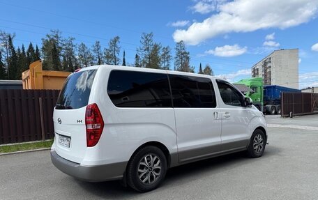 Hyundai H-1 II рестайлинг, 2019 год, 3 650 000 рублей, 4 фотография