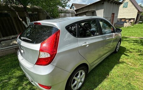 Hyundai Solaris II рестайлинг, 2013 год, 650 000 рублей, 3 фотография