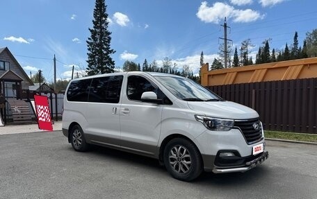 Hyundai H-1 II рестайлинг, 2019 год, 3 650 000 рублей, 7 фотография