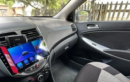 Hyundai Solaris II рестайлинг, 2013 год, 650 000 рублей, 5 фотография