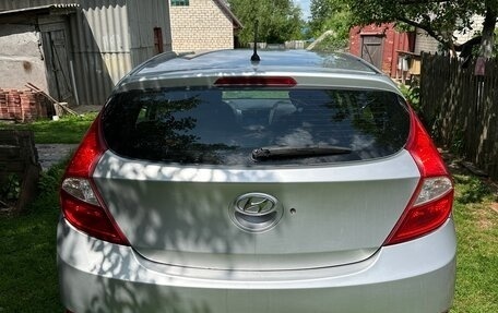 Hyundai Solaris II рестайлинг, 2013 год, 650 000 рублей, 4 фотография