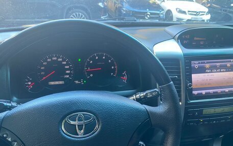 Toyota Land Cruiser Prado 120 рестайлинг, 2007 год, 2 013 000 рублей, 7 фотография