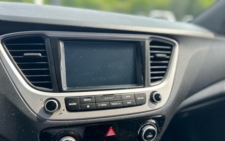 Hyundai Solaris II рестайлинг, 2018 год, 1 385 000 рублей, 17 фотография