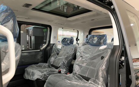 Hyundai Staria, 2025 год, 7 950 000 рублей, 12 фотография