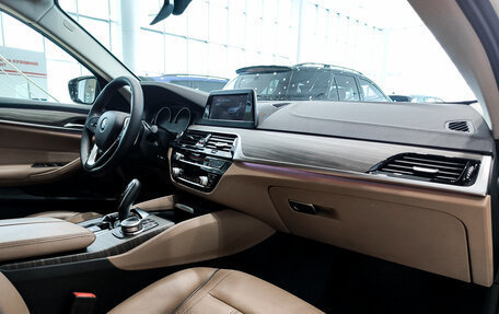 BMW 5 серия, 2018 год, 3 220 000 рублей, 11 фотография