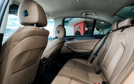 BMW 5 серия, 2018 год, 3 220 000 рублей, 12 фотография