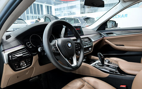BMW 5 серия, 2018 год, 3 220 000 рублей, 16 фотография