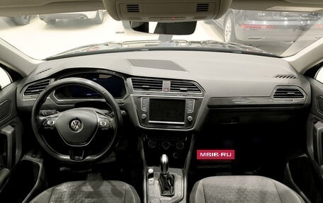 Volkswagen Tiguan II, 2017 год, 2 220 000 рублей, 14 фотография