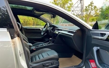 Volkswagen Passat CC, 2021 год, 2 640 000 рублей, 14 фотография