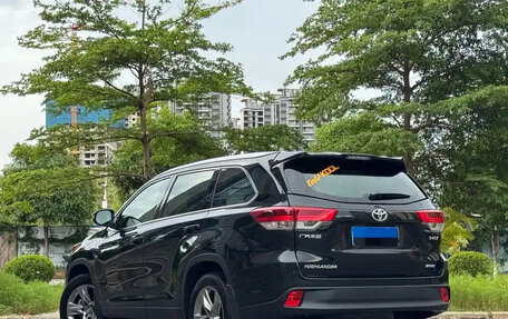 Toyota Highlander III, 2021 год, 2 800 111 рублей, 4 фотография