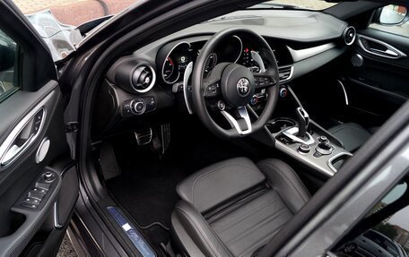 Alfa Romeo Giulia II, 2023 год, 4 790 000 рублей, 15 фотография