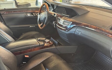 Mercedes-Benz S-Класс, 2005 год, 690 000 рублей, 2 фотография