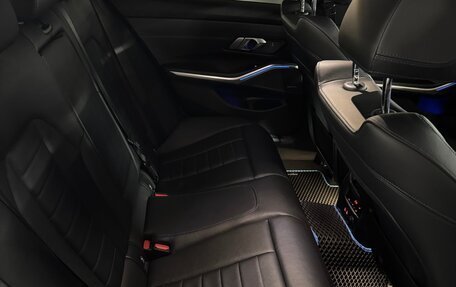 BMW 3 серия, 2019 год, 3 850 000 рублей, 16 фотография
