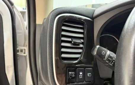 Mitsubishi Outlander III рестайлинг 3, 2022 год, 2 343 810 рублей, 11 фотография