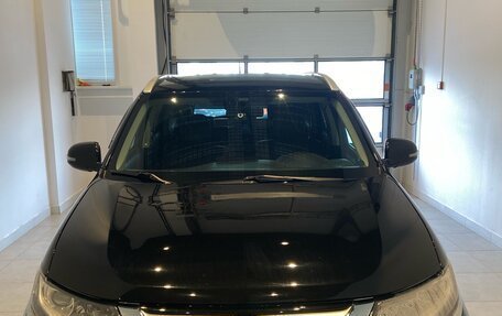 Mitsubishi Outlander III рестайлинг 3, 2015 год, 1 850 000 рублей, 3 фотография