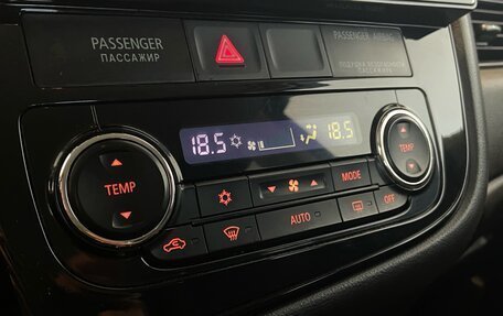 Mitsubishi Outlander III рестайлинг 3, 2015 год, 1 850 000 рублей, 26 фотография