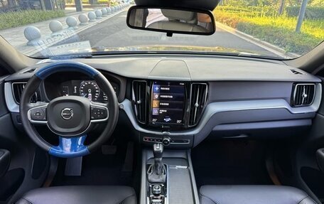 Volvo XC60 II, 2021 год, 2 500 000 рублей, 12 фотография