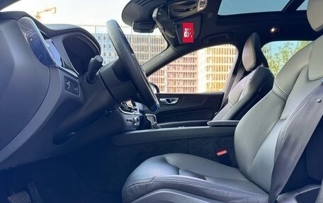 Volvo XC60 II, 2021 год, 2 500 000 рублей, 8 фотография