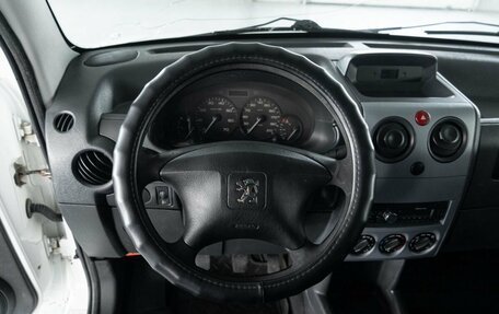 Peugeot Partner II рестайлинг 2, 2011 год, 333 000 рублей, 9 фотография