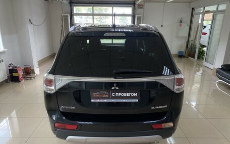 Mitsubishi Outlander III рестайлинг 3, 2014 год, 1 399 999 рублей, 7 фотография