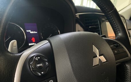 Mitsubishi Outlander III рестайлинг 3, 2014 год, 1 399 999 рублей, 23 фотография
