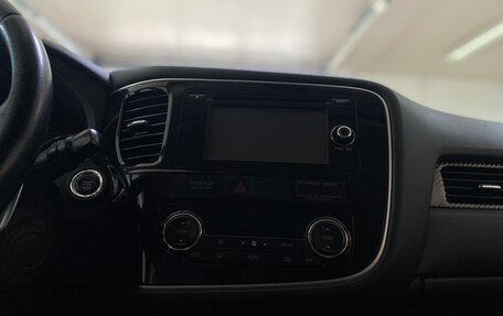 Mitsubishi Outlander III рестайлинг 3, 2014 год, 1 399 999 рублей, 18 фотография