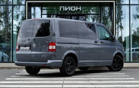 Volkswagen Caravelle T5, 2011 год, 1 600 000 рублей, 3 фотография