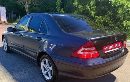 Mercedes-Benz C-Класс, 2004 год, 600 000 рублей, 4 фотография